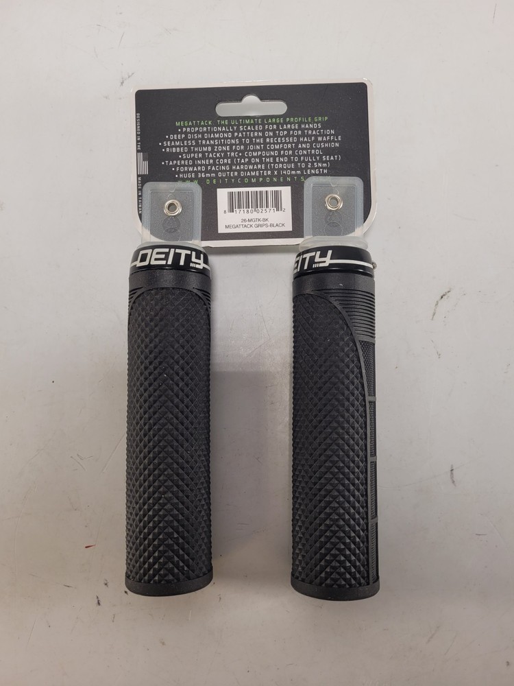 Deity Megattack Grips 140mm Black Pair 26-MGTK-BK