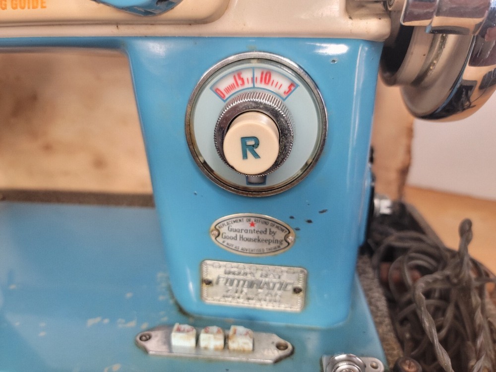 Vintage Morse Model 4100 Zig Zag Sewing Machine Tested Read Description