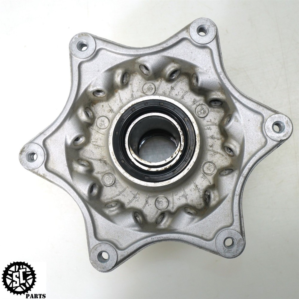 14-18 KTM 690 ENDURO R FRONT WHEEL HUB