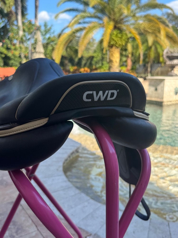 CWD 2Gs Custom All Purpose Saddle SE26 Model - Minimal Use