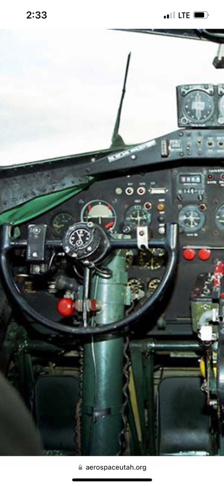 B-17 bomber flight deck red indicator lights