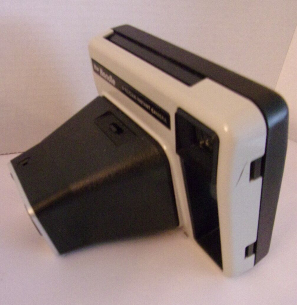 Kodak Instant Camera, The Handle