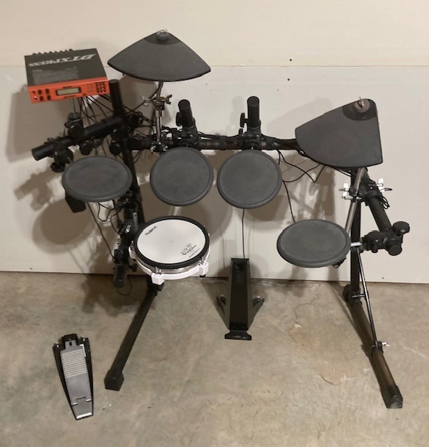 Yamaha DTXpress Electric Drum Set with Extras