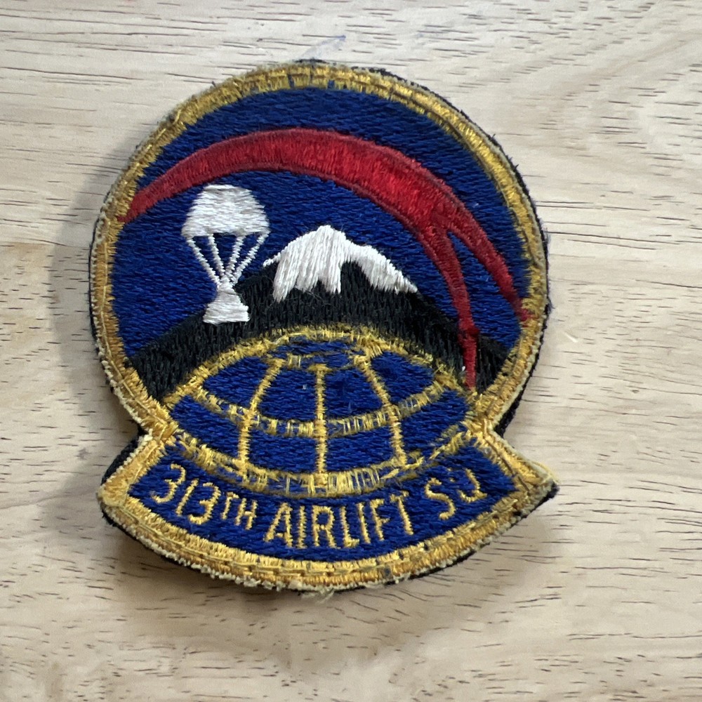 US AIR FORCE PATCH, 313TH AIR LIFT   SQUADRON, WITH HOOK LOOP