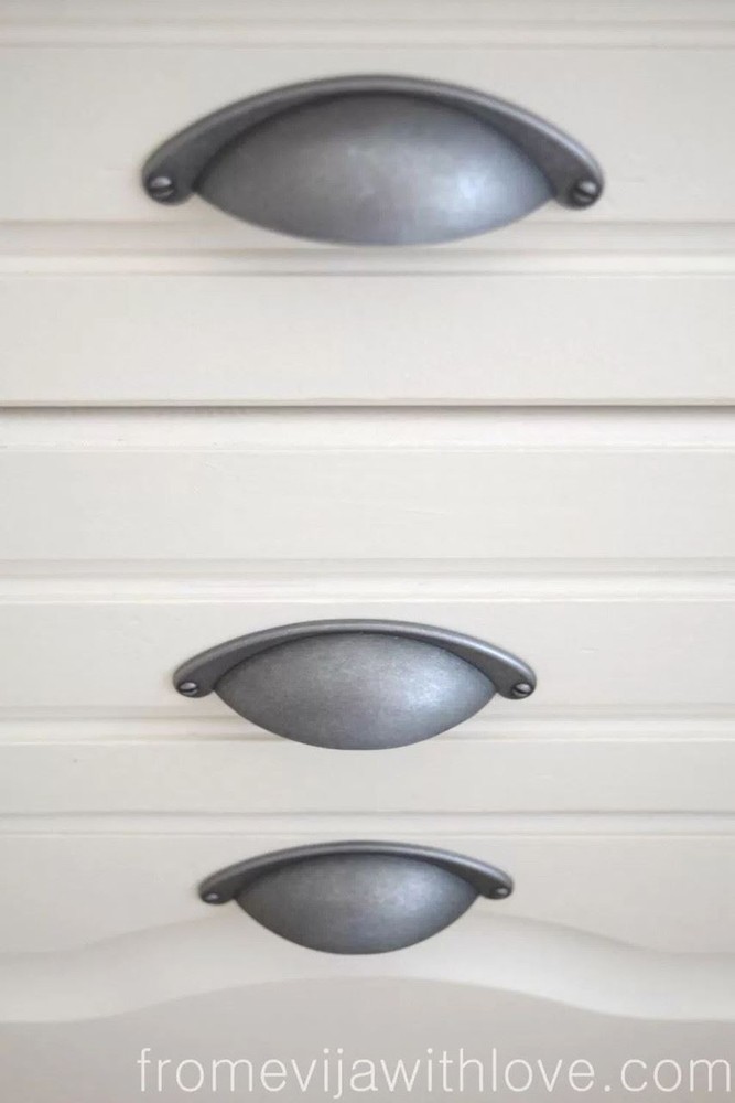 2-1/2" Country Store Cup Pull Antique Pewter