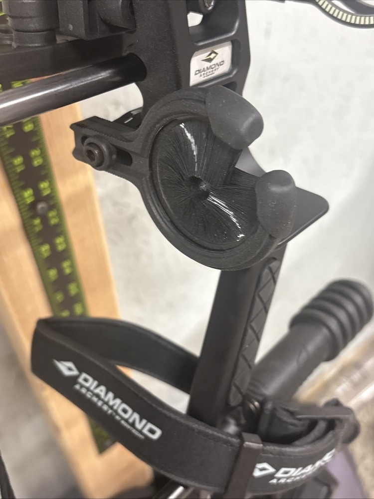 Diamond Archery - Edge XT - Black - LH - Bow Package