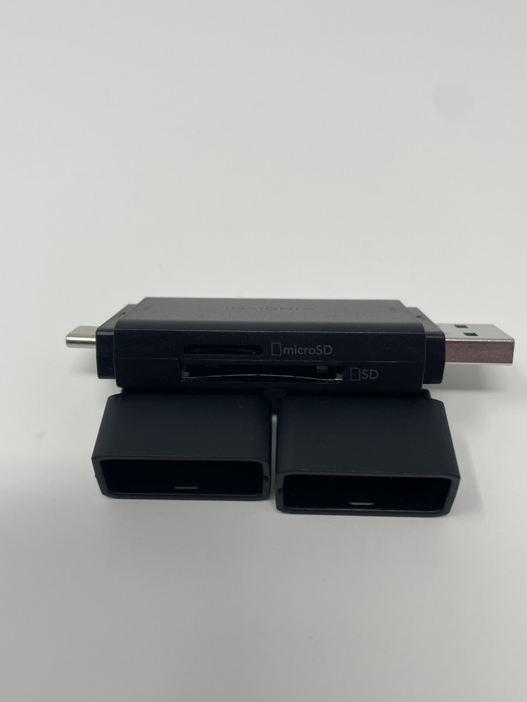Insignia USB 3.2 SD and microSD Memory Card Reader