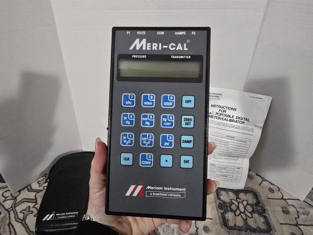 Meri-Cal LP2000I Digital Manometer/Calibrator With Case