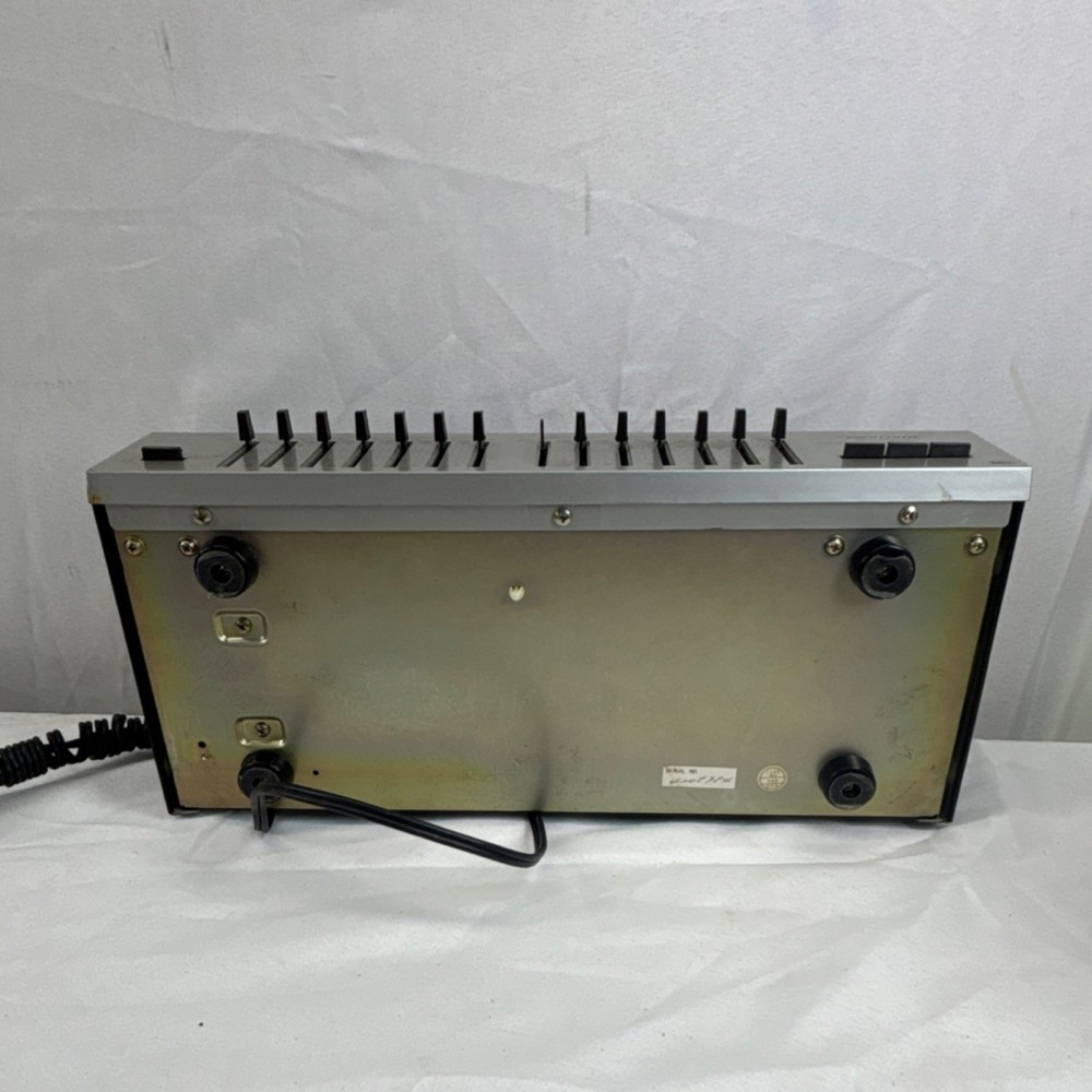 Realistic Seven Band Stereo Analog Equalizer Model 31-1989 Black/Silver