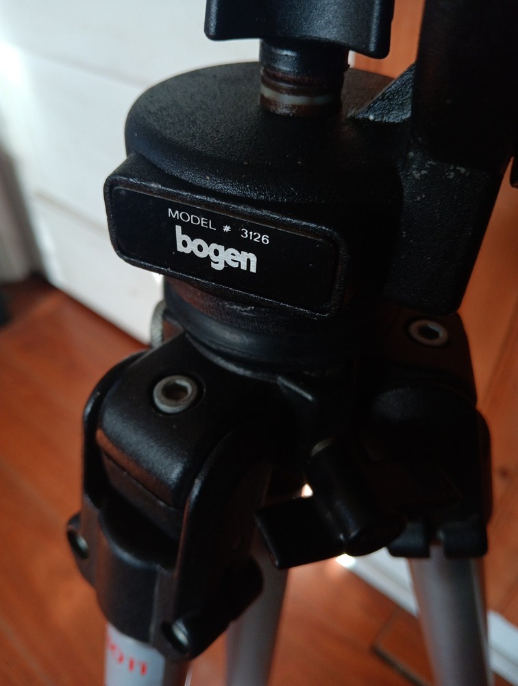 Bogen 3011 Tripod with 3126 Head