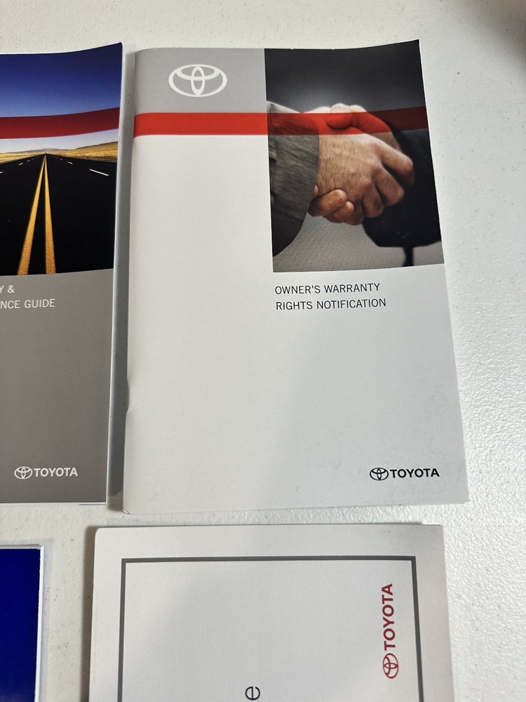2015 Toyota Corolla Owner's Manual Set