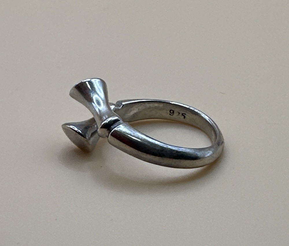 Elegant 925 Sterling Silver Bamboo-style Ring / Size 7 Adjustable ￼