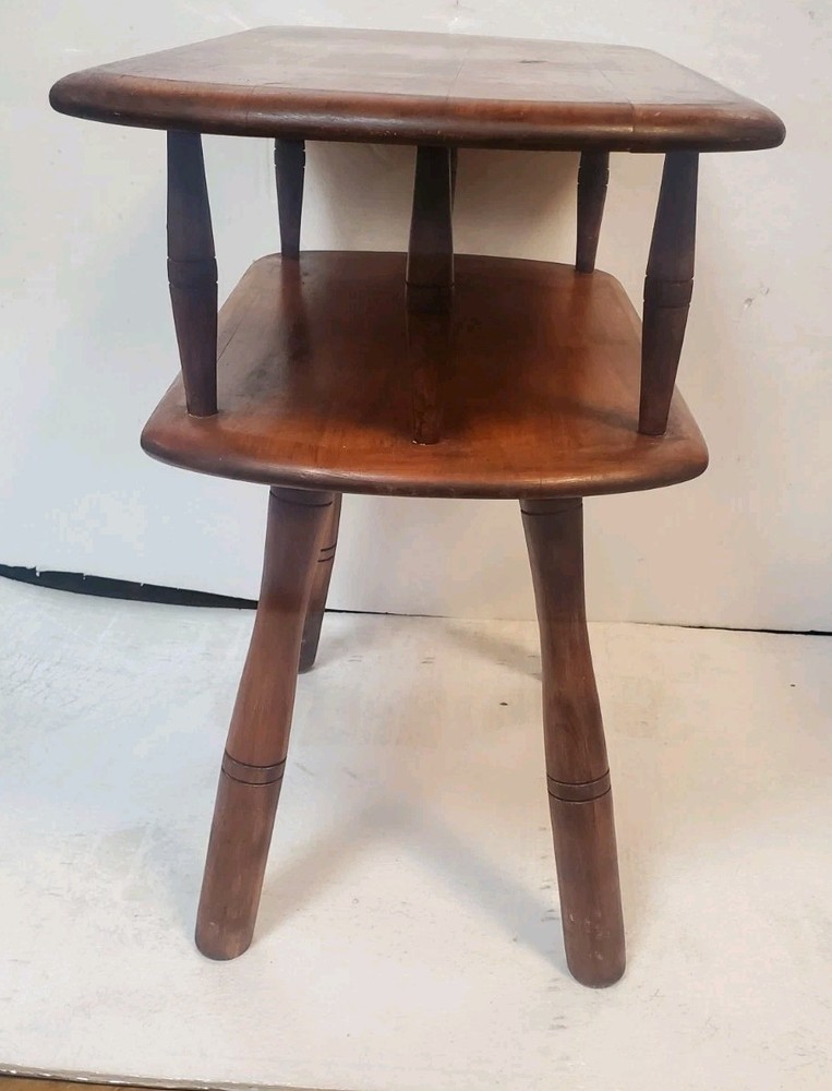 Vintage American Maple 2 Tier Accent Side Table