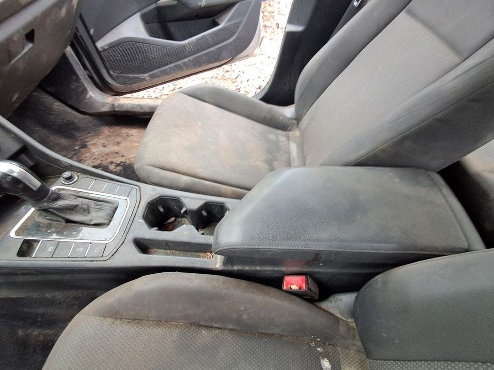 Console Front Floor Fits 19-21 JETTA 2656055