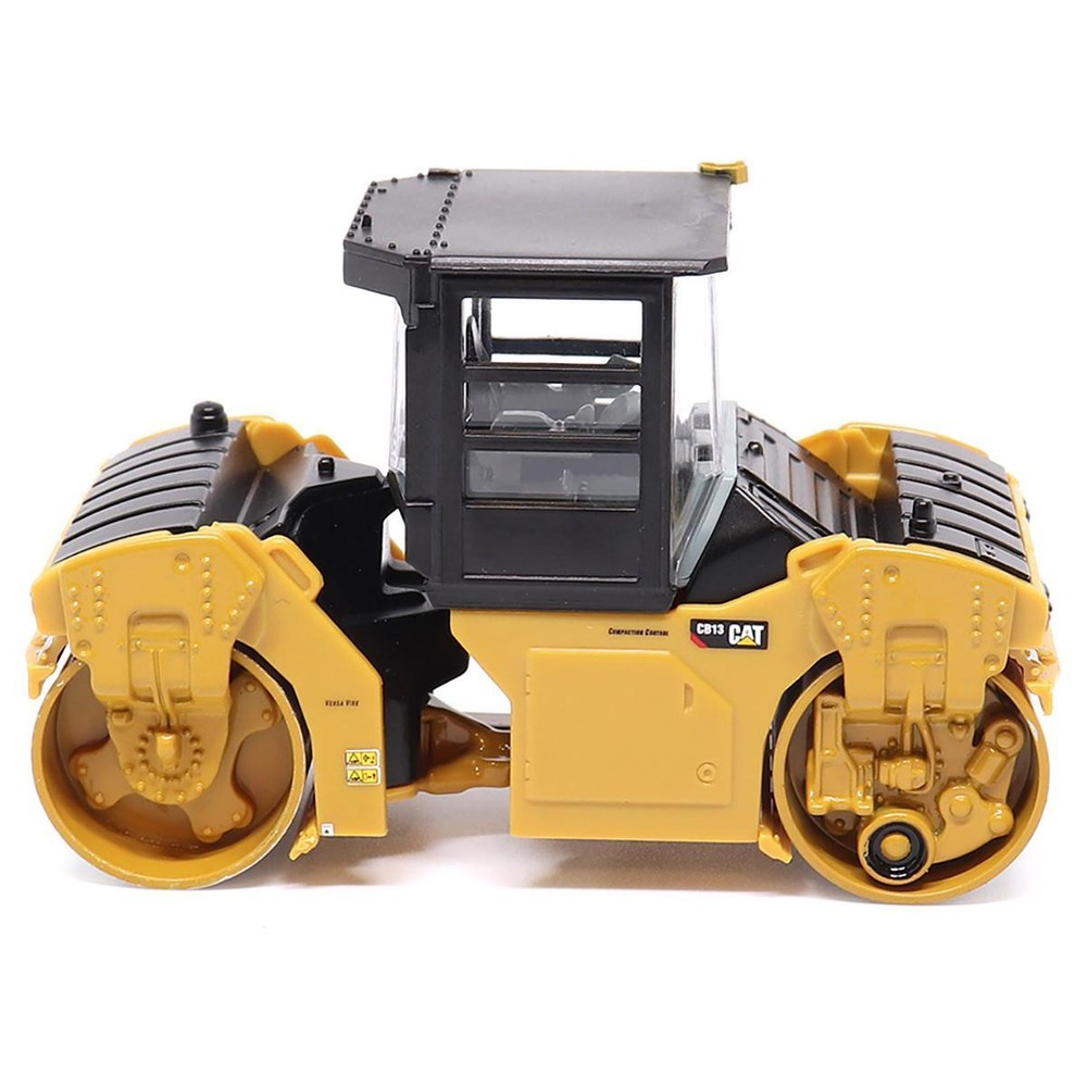 Diecast Masters 1/64 Caterpillar CB-13 Tandem Vibratory Roller with Cab 84641CS