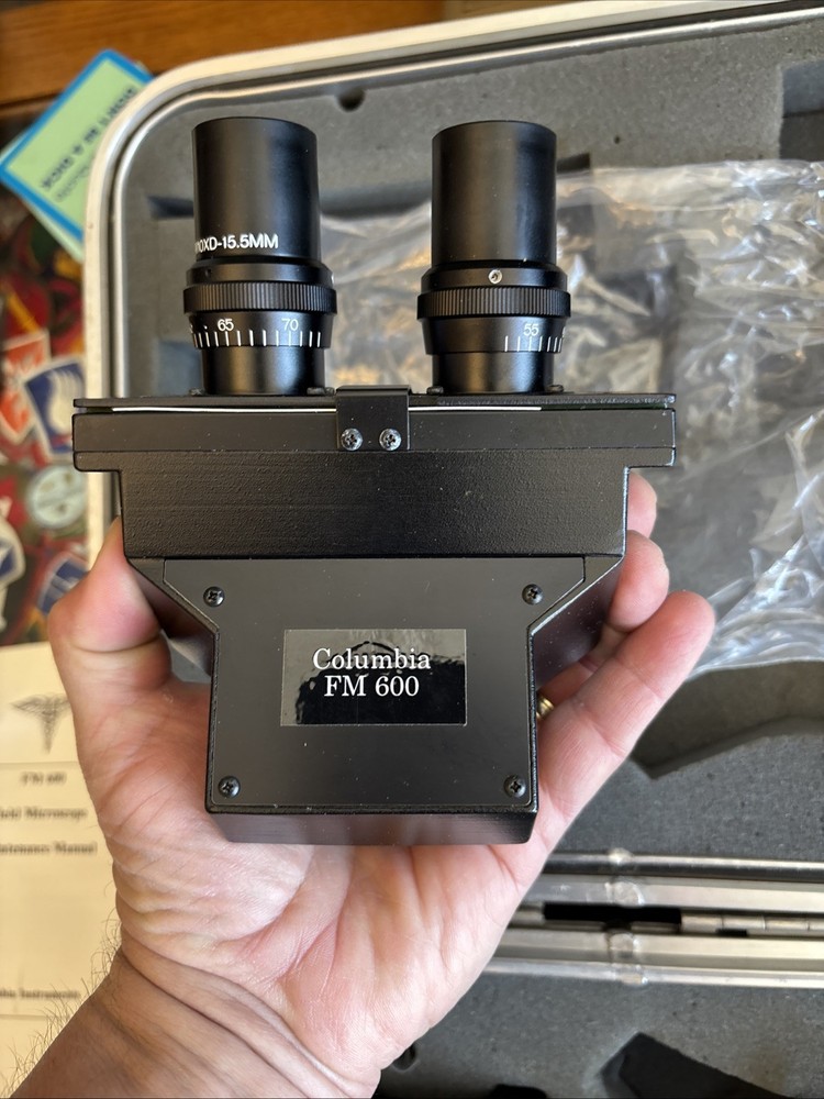 microscope Columbia FM 600
