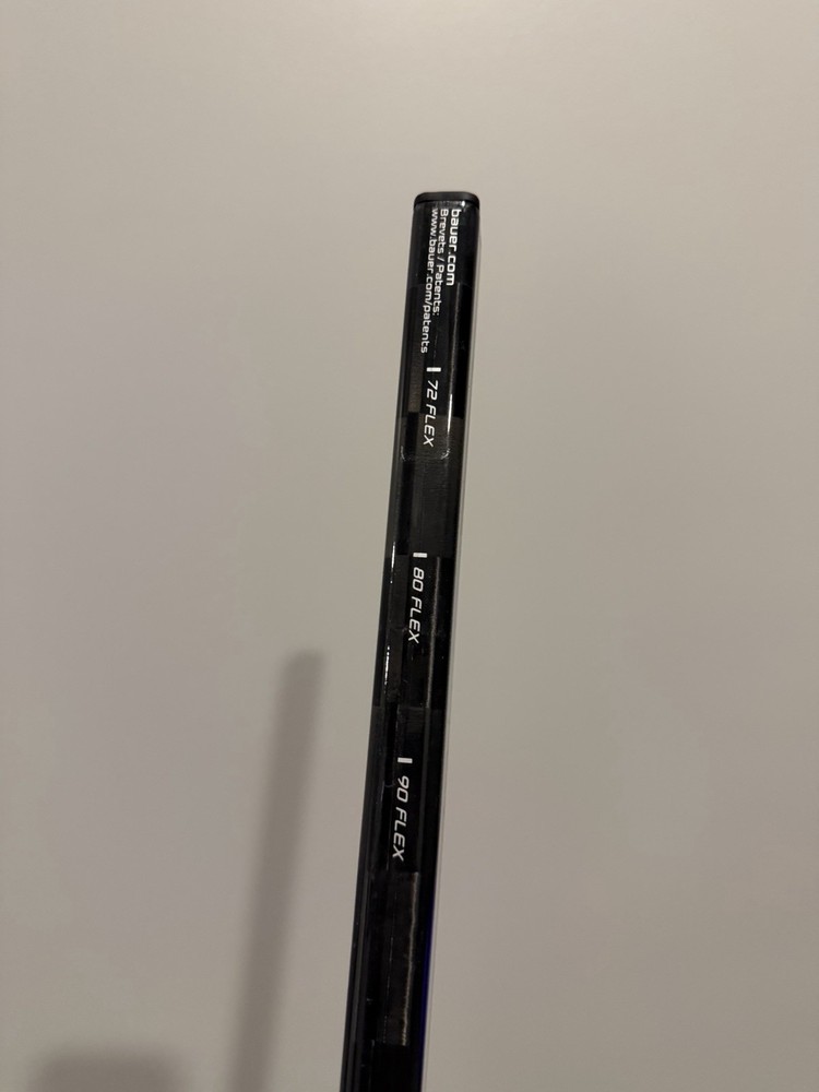 Bauer Vapor FlyLite Stick - Senior / Right / 65 Flex / P90TM