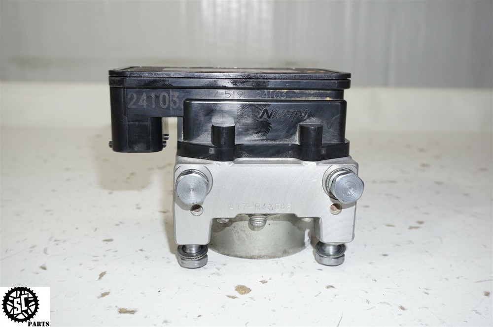 2013 TRIUMPH SPEED TRIPLE 1050 ABS MODULE CONTROL BRAKE PUMP T14