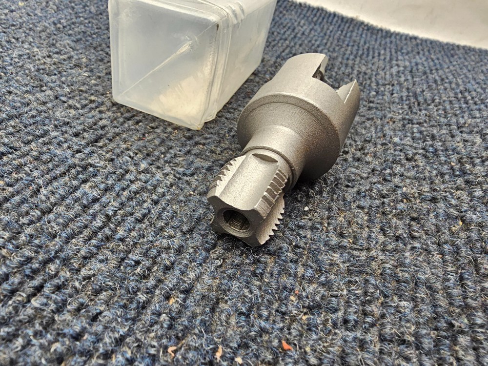 DAIEN QC01 PVC Pipe Internal And External Thread Tool