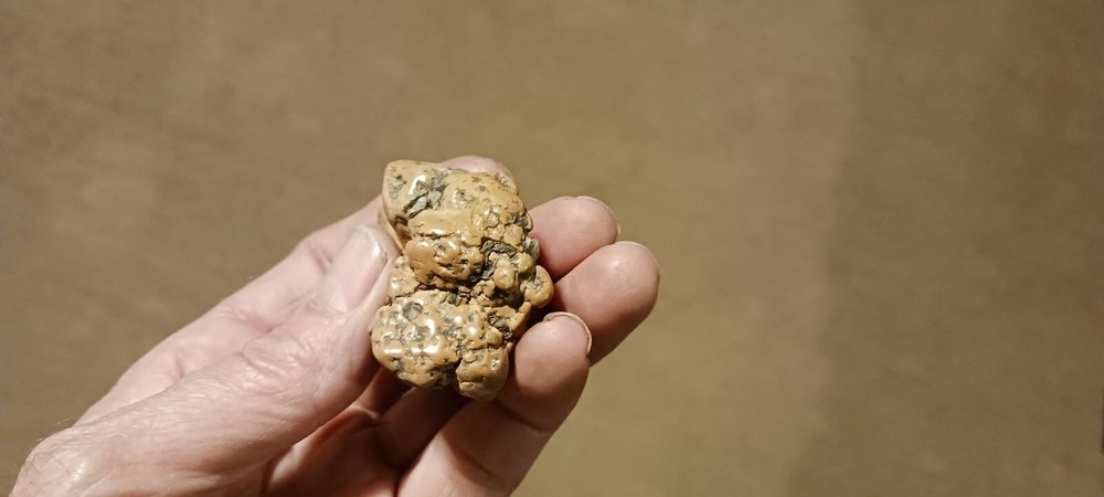 Turquoise Yellow Rough nugget Nevada