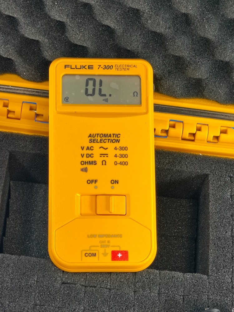 Fluke 7-300 Electrical Tester Multimeter Meter