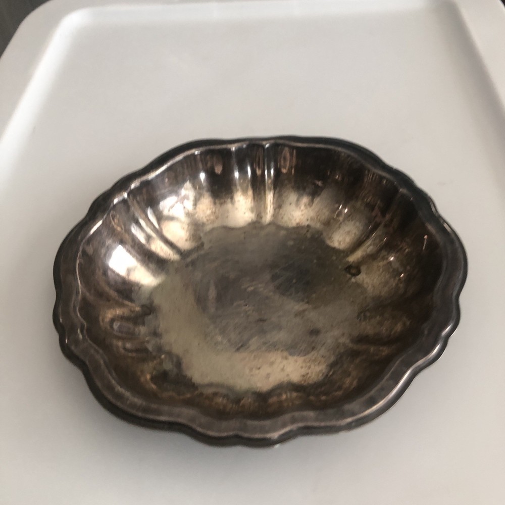 Vintage Oneida Silver Plate Candy Dish 5.75”