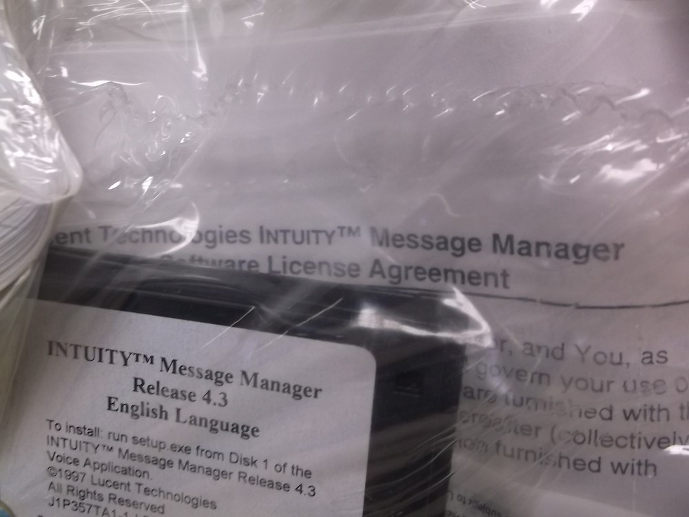 Lucent Technologies Intuity Message Manager kit Software License Agreement 4-Dis