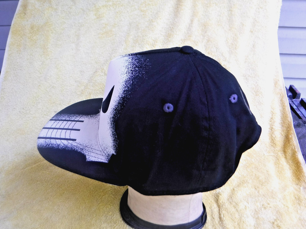 NWOT VINTAGE/OOP/DS MARVEL PUNISHER SILK SCREENED FRONT, PATCH BACK SNAP BK CAP
