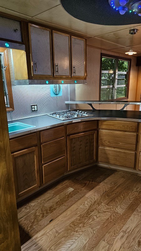 tiny home on wheels