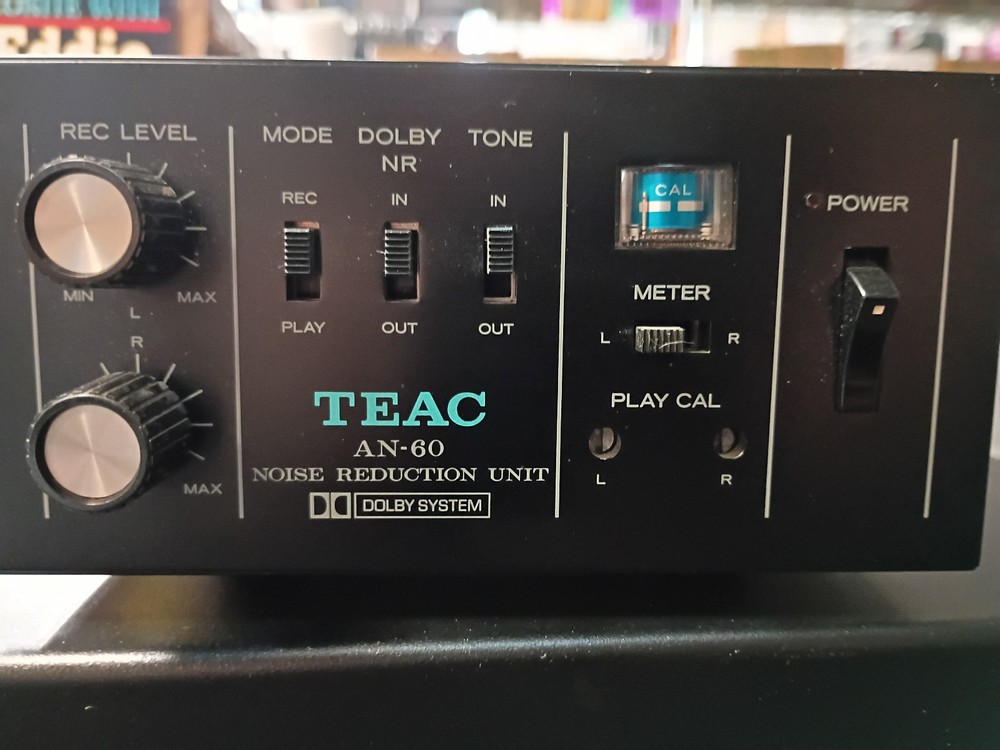 TEAC AN-60 Noise Reduction Unit - POWERS ON, LOOKS GOOD