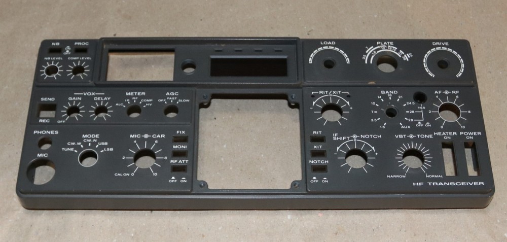 Kenwood TS-830S Front Face ...(nice)