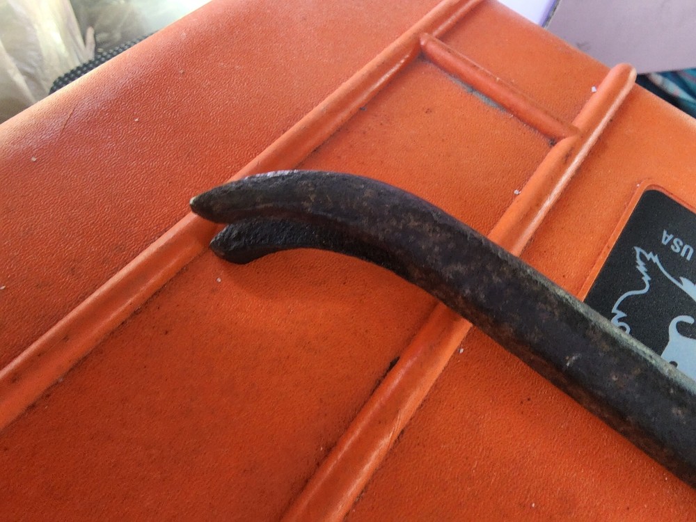 VTG MULTI-TOOL HAMMER AXE PLIERS NAIL PULLER SCREWDRIVER