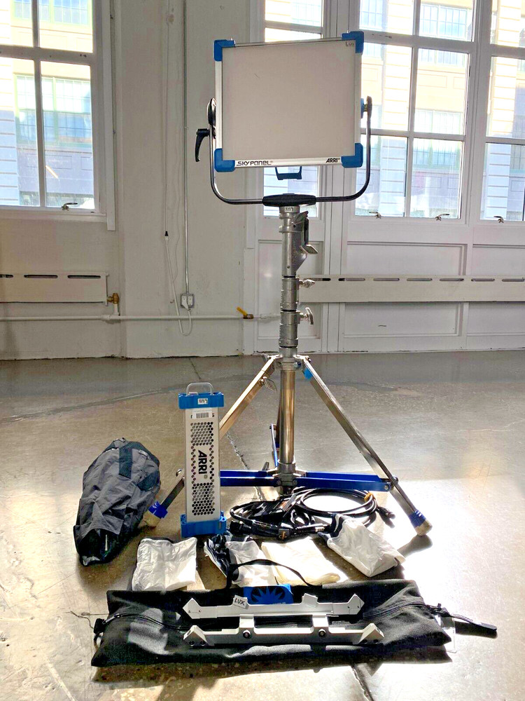 ARRI SkyPanel S30 Basic Kit PLUS Chimera & DoPChoice Snapgrid (USED)