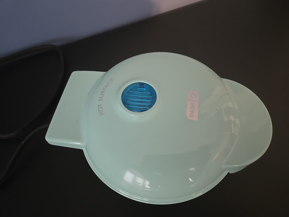 Dash Neon Green 4 Inch Round Waffle Maker