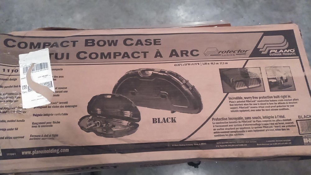Plano Protector Compact Bow Case, Black, Archery Storage, New