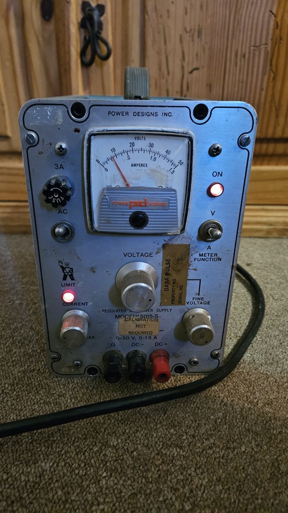 Regulated DC Power Supply Model 5015-S