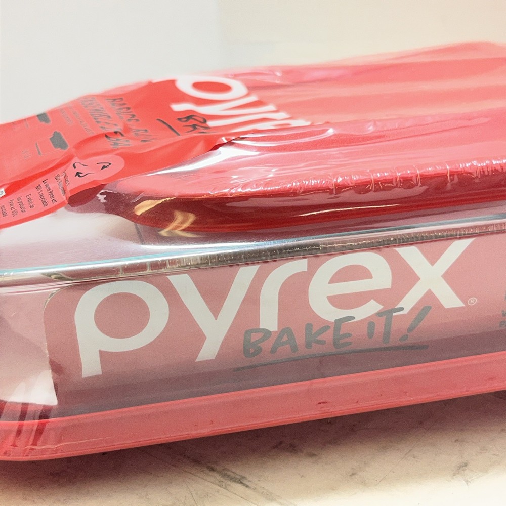 Pyrex Bake It Deep Glassware Set (2 Glassware, 2 Lids)