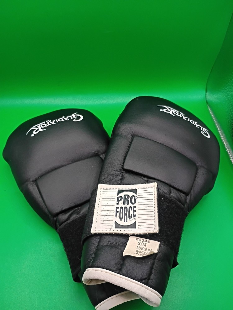 PRO FORCE Gladiator Martial Arts Training Sparring Mitts Size S/M Color Black