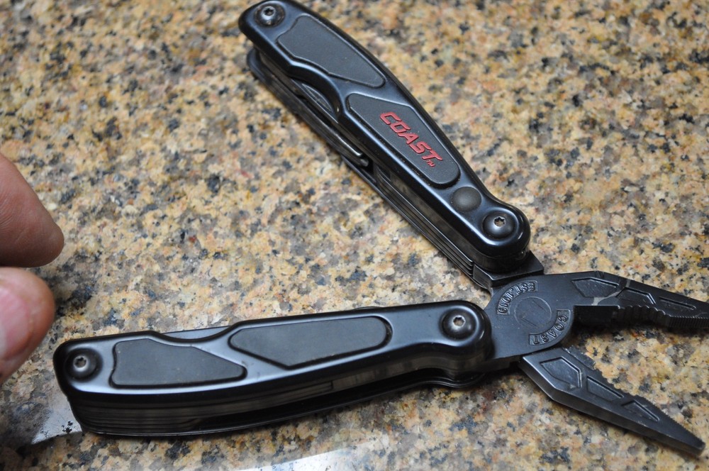 Coast LED135 Micro Pliers Multi-Tool Functions With Dual LED Lights used see pic