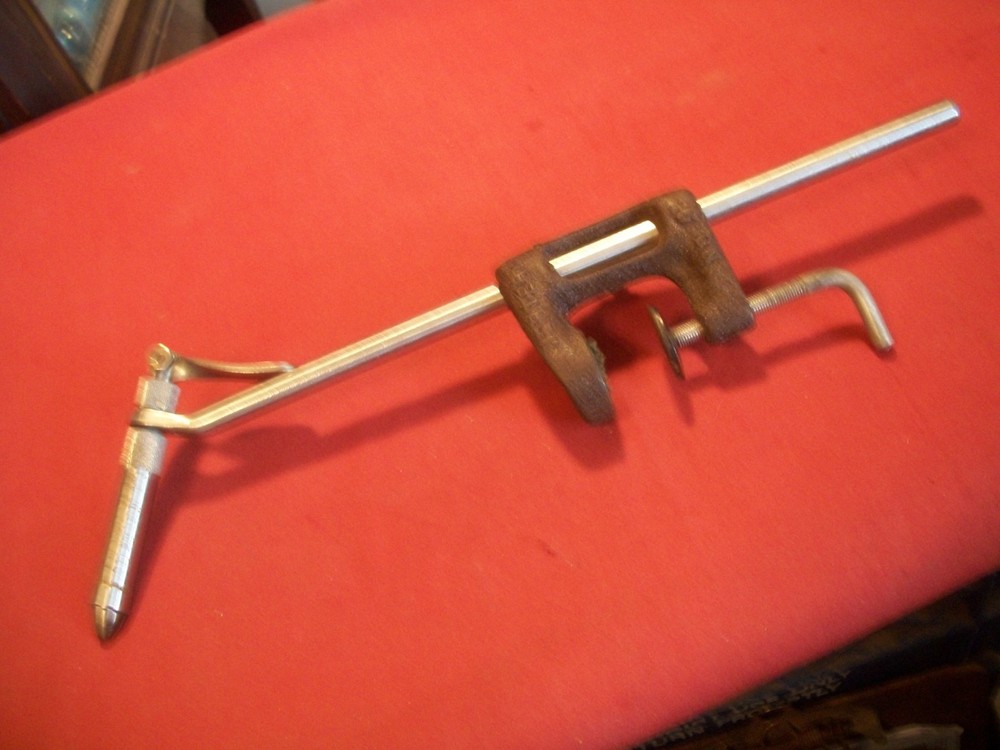 Vintage Herters #8 Fly Tying Vise
