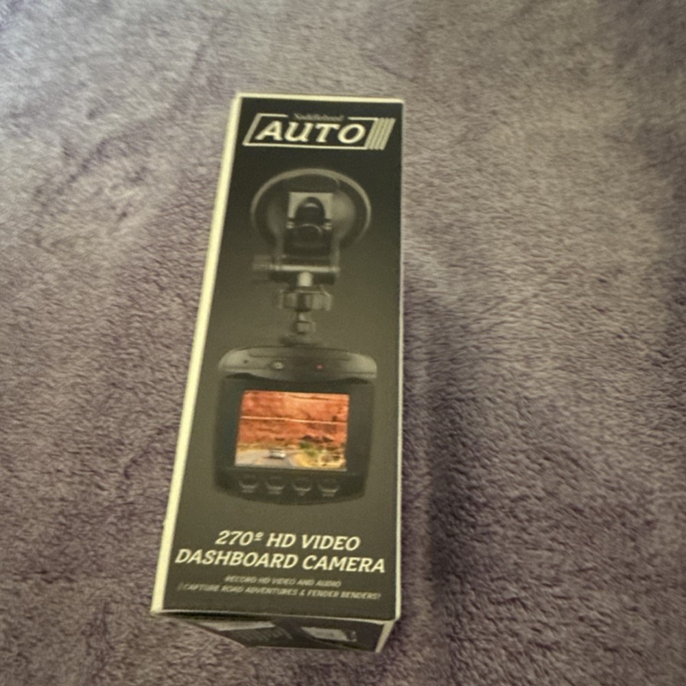 NWT $70 Retail Saddlebred Auto 270 Hd Video Dashboard Camera
