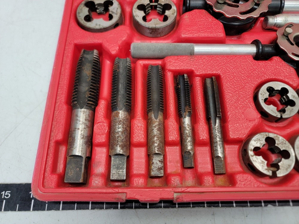 Snap-on Tools Tap and Die Set SAE
