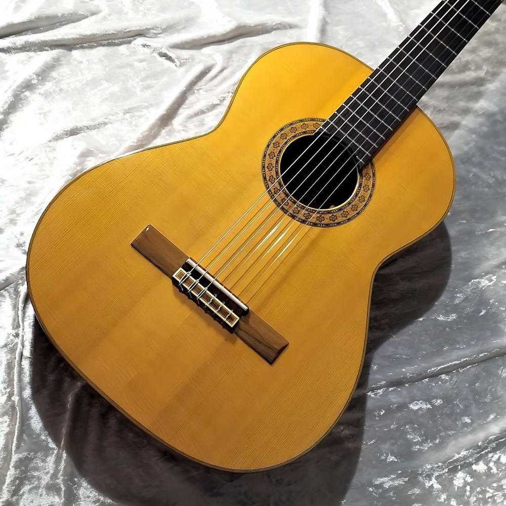 Raimundo 155S Made in Spain Classical Guitar