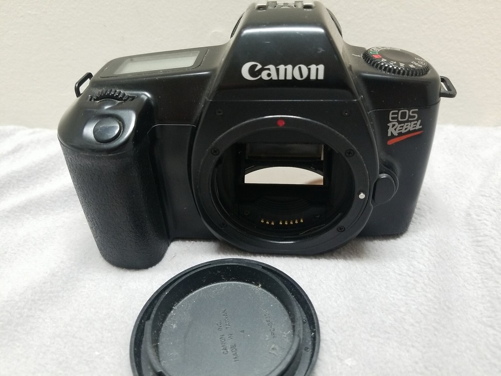 Canon EOS Rebel 35m Camera (B14)