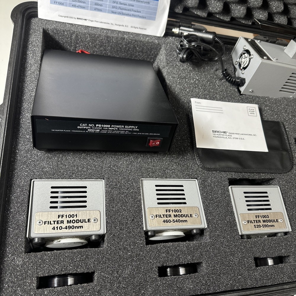 NEW Sirchie FF100 Forensic Fluorescence Light Kit - Ships FREE