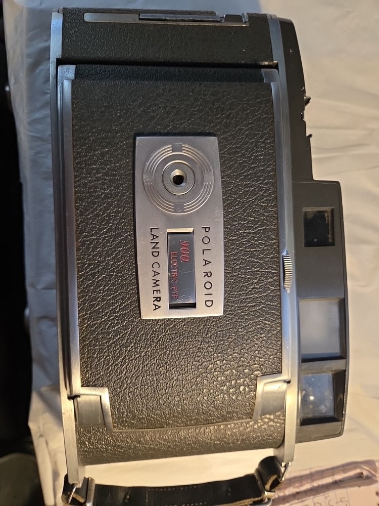 Polaroid 900 Electric EYE Land Camera