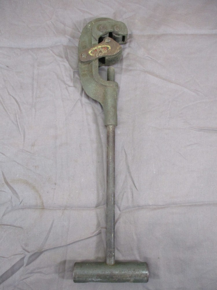 Ridgid 2" to 1/2" 12-R Pipe Threading Tool Threader 5 Die Set Handle & Cutter