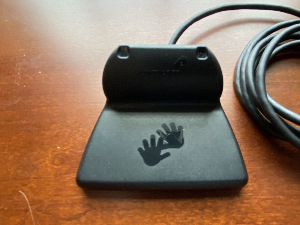 NEW Genuine TomTom GO 710 910 Home USB Dock Mount