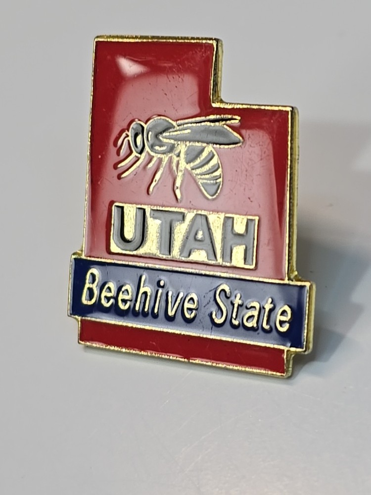 Utah Travel Souvenir Lapel Pin Map Shape Beehive State