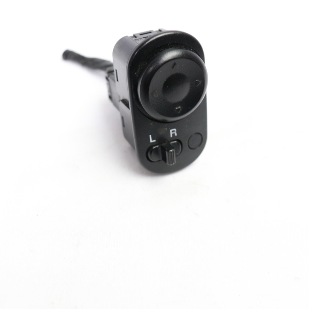 2004 - 2008 SUZUKI FORENZA MIRROR ADJUSTMENT CONTROL SWITCH SIDE VIEW OEM